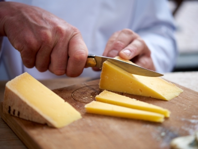 ￼Hands-cutting-Cheese￼-3015