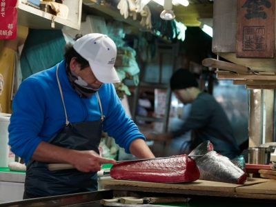 Tsukiji Fish Market Men Processing Tuna